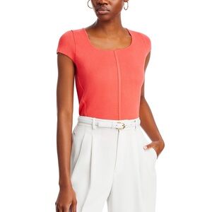 T Tahari Cap Sleeve Sweater Size Small 
Color: Hibiscus Red